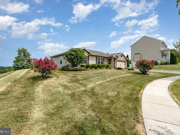 4th image of 20 Wargo Ln