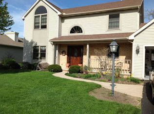 5916 Brown Ln, Sylvania, OH 43560