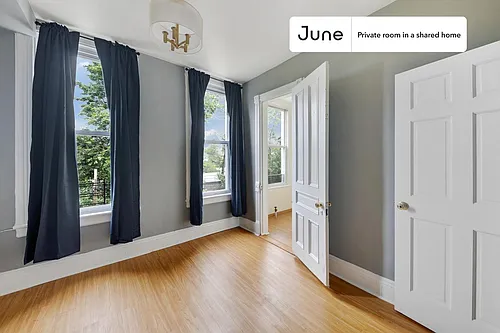 421 36th St Photo 1