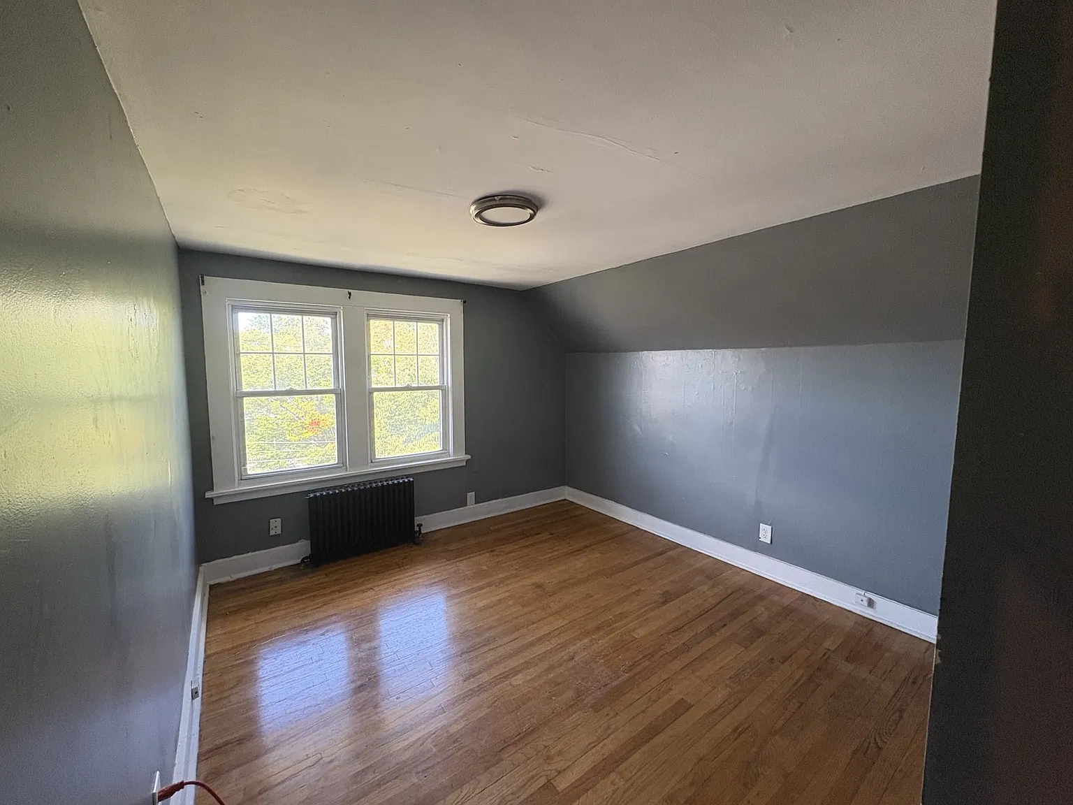319 Sherman Avenue — Photo 3
