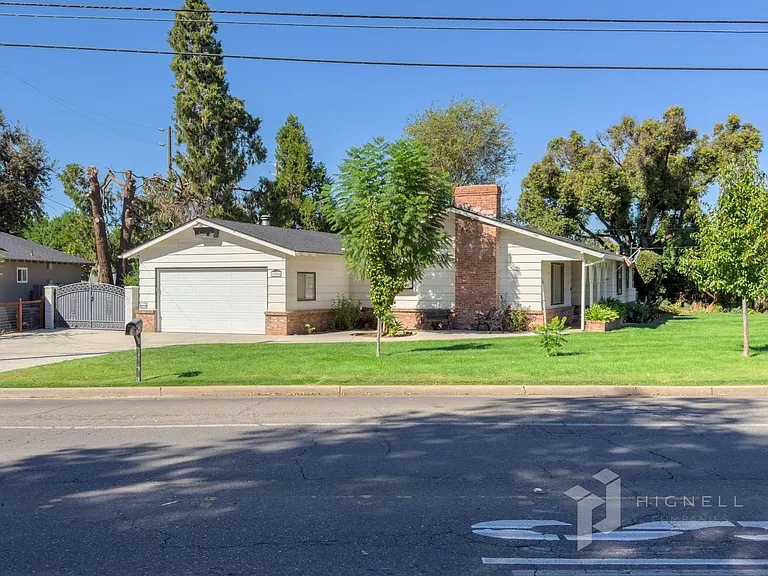1094 Manzanita Ave — Photo 1