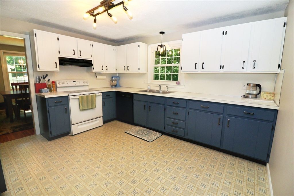 50 Sunset Dr, Milford, MA - View 6