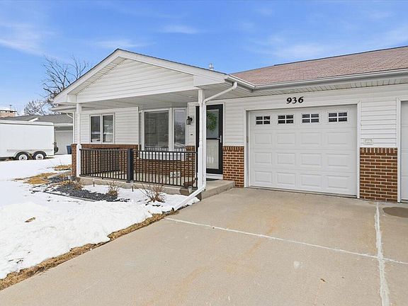 2nd image of 936 Longview Rd