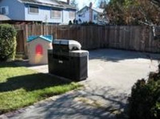 9 Pebble River Cir, Sacramento, CA