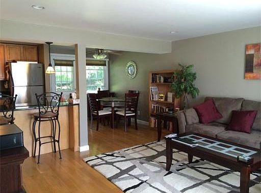 3rd image of 76 Roberts Dr