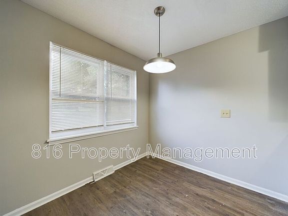 3rd image of 8-10 Hawthorne Pl