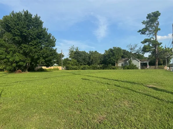 7902 Carbondale St, Dallas, TX 75216