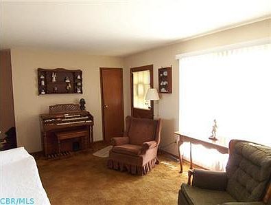 2nd image of 206 Buerger St