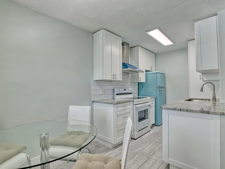 612 2nd Ave S #3 — Photo 10