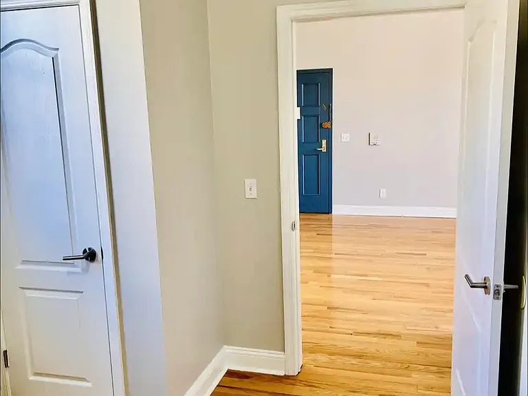 466 S Broadway #1H — Photo 5