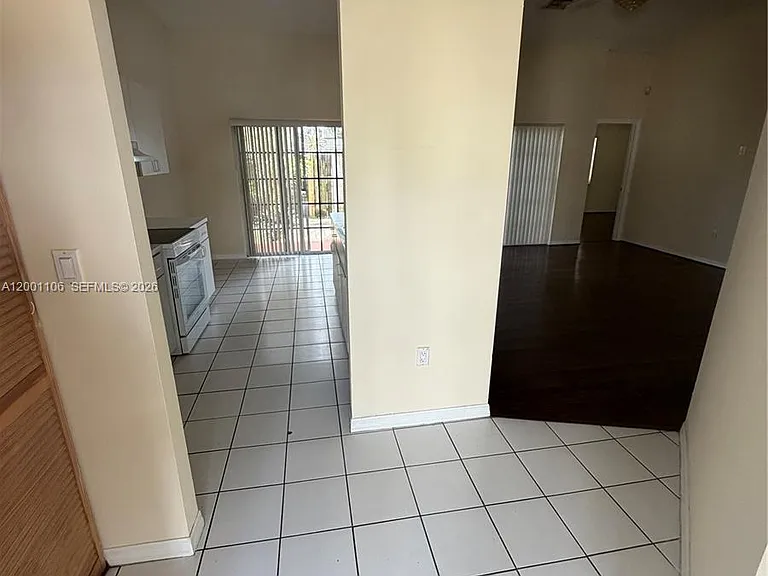 960 NE 214th Ln #4 — Photo 2