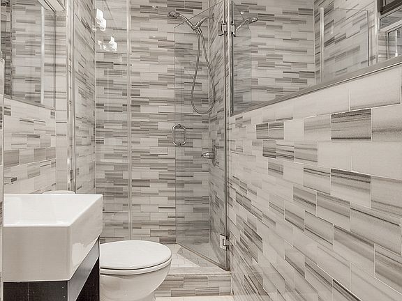 5th image of 210 W 80th St APT 2FE