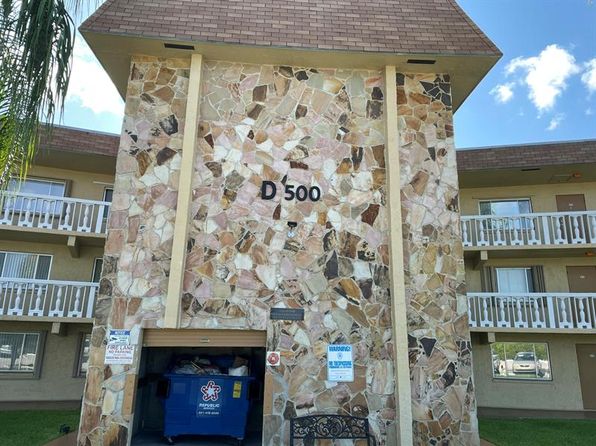 500 Village Green Cir #206