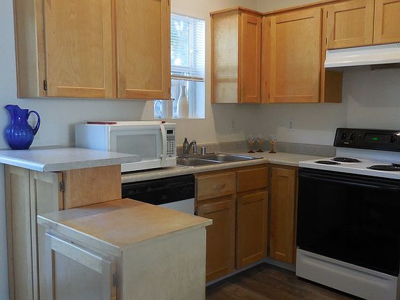 4th image of 5264 NE 121st Ave APT C-16