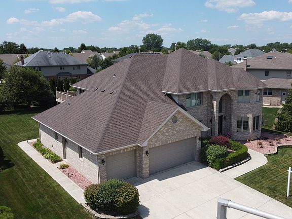 2nd image of 18812 Rosewood Ln