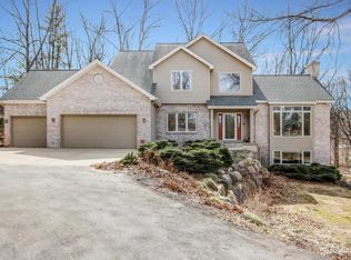 2456 Winding Ridge Trl NE, Rockford, MI 49341