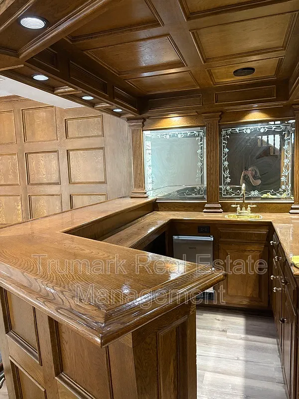 3 bed, 3.0 bath, $4,500 — Photo 4