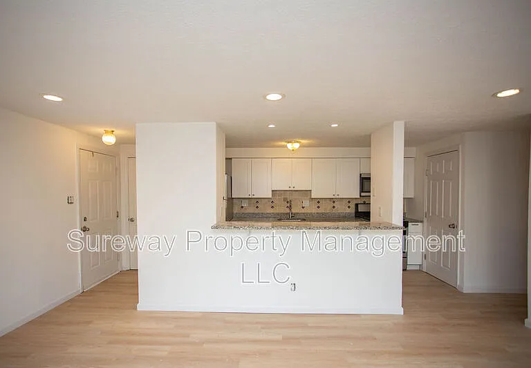 142 Kenwood Dr — Photo 6