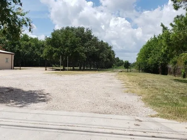 2738 Deborah St, Stafford, TX 77477