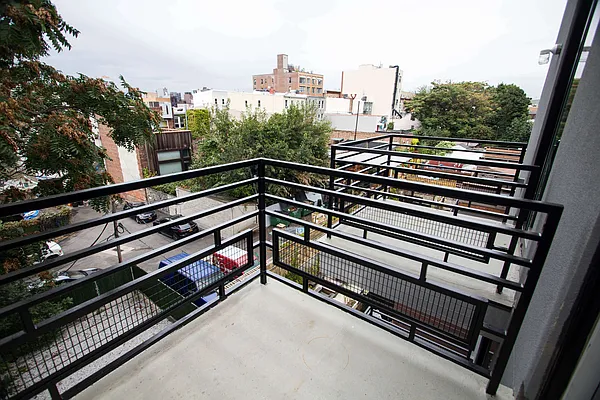 Rented by Nooklyn NYC LLC | media 16