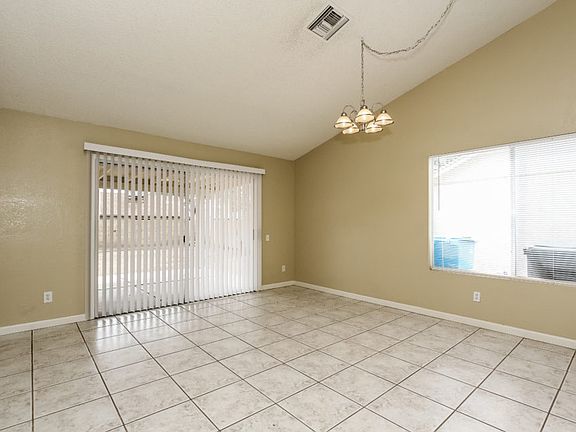 5th image of 219 W Oraibi Dr