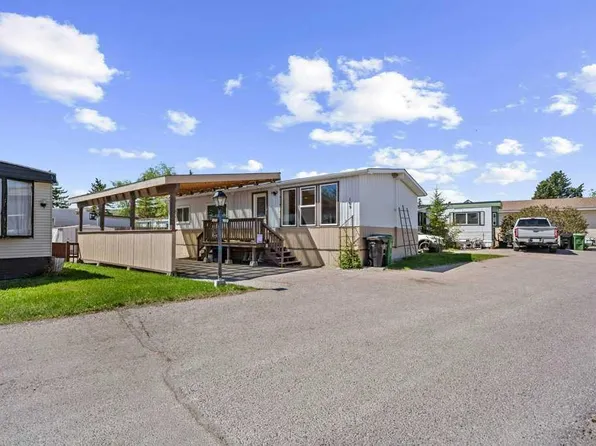 3223 83rd St NW #169, Calgary, AB T3B 5N1