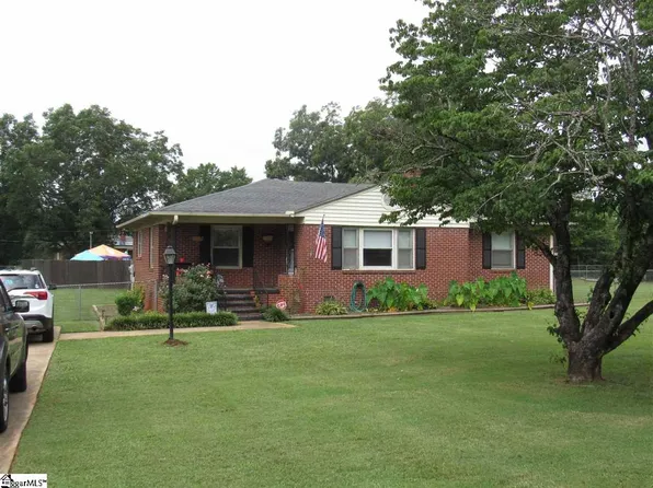1002 Bern Cir, Anderson, SC 29626