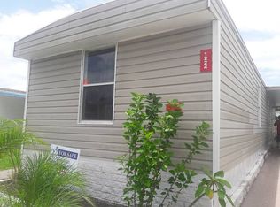 1224 Four Seasons Blvd, Tampa, FL 33613