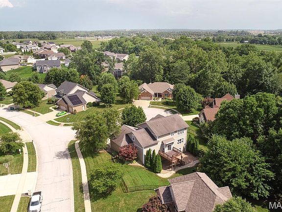 4th image of 905 Chevalier Ln