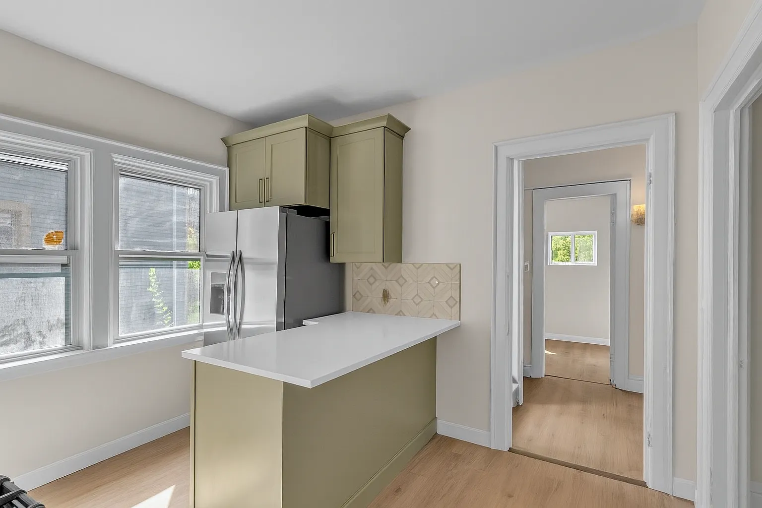 4 bed, 1500 sqft, $1,800 — Photo 2