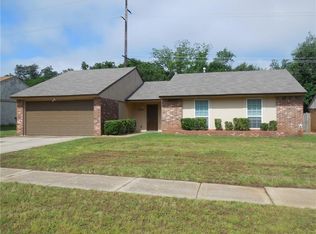 2120 Oakside Dr, Norman, OK 73071