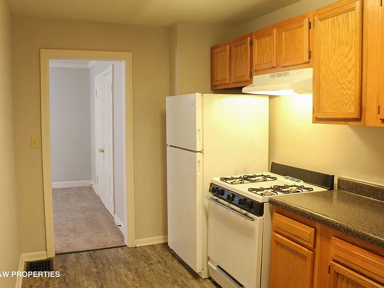 440-450 Rhoads Ave — Photo 22