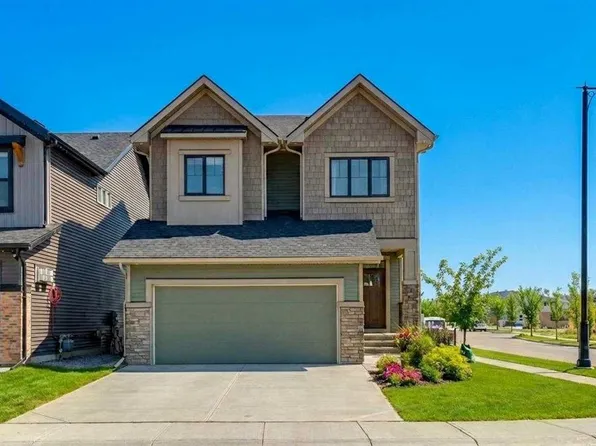 409 E Montrose Grn SE, High River, AB T1V 0K7