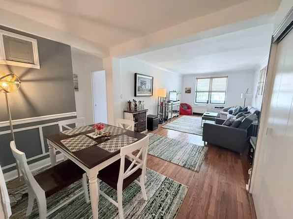 330 East 70th Street image 5 of 13