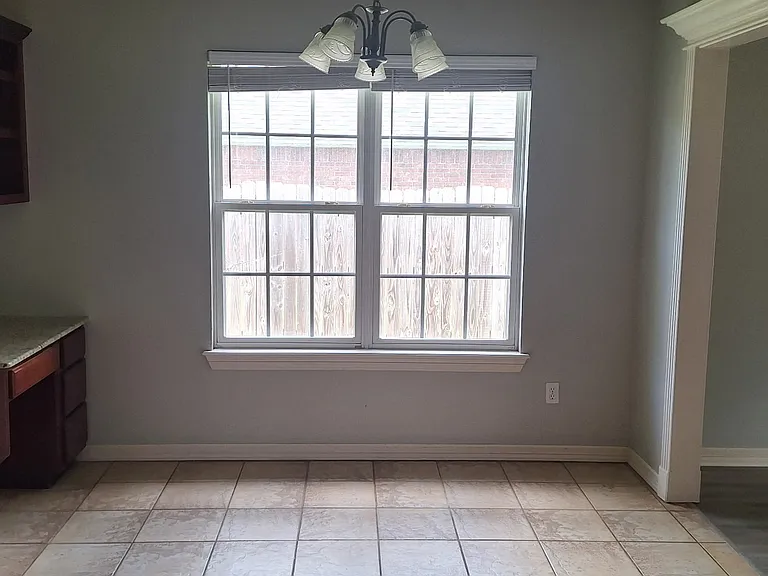 616 Highland Ct — Photo 17