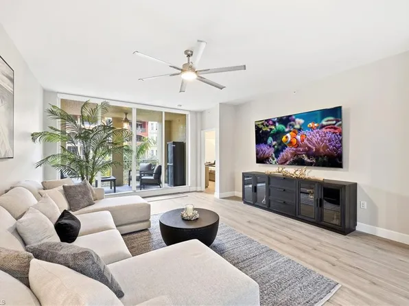 401 Bayfront PL #3307, NAPLES, FL 34102