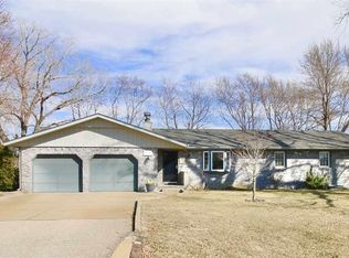 2400 Howell Dr, Hutchinson, KS 67502