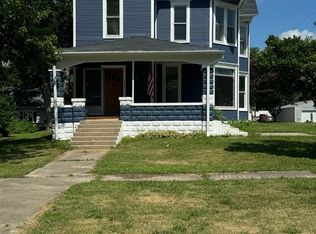 355 N 5th St, Sheldon, IL 60966