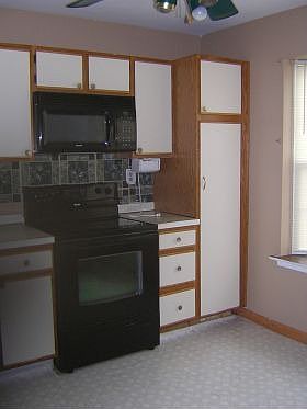 5th image of 526 Canary Dr