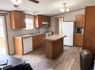 600 S 7th St, Deepwater, MO 64740