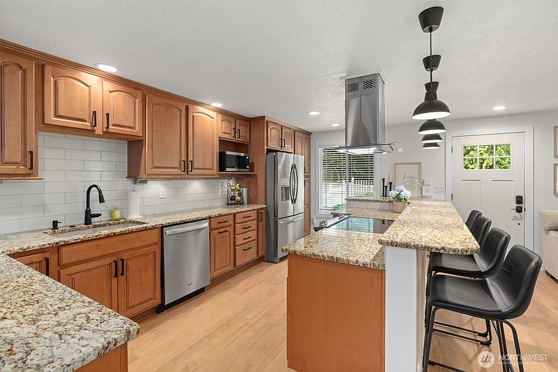 5th image of 13317 58th Drive SE