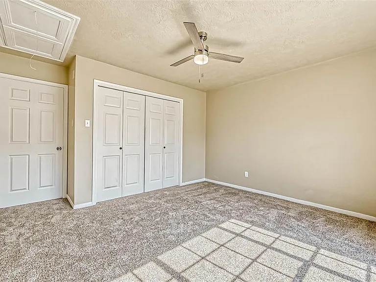 2478 Woodbury St — Photo 39
