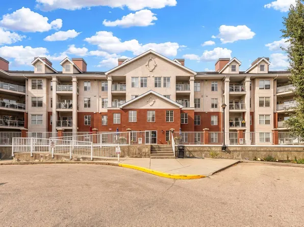 45 Inglewood Dr #230, Saint Albert, AB T8N 0B6
