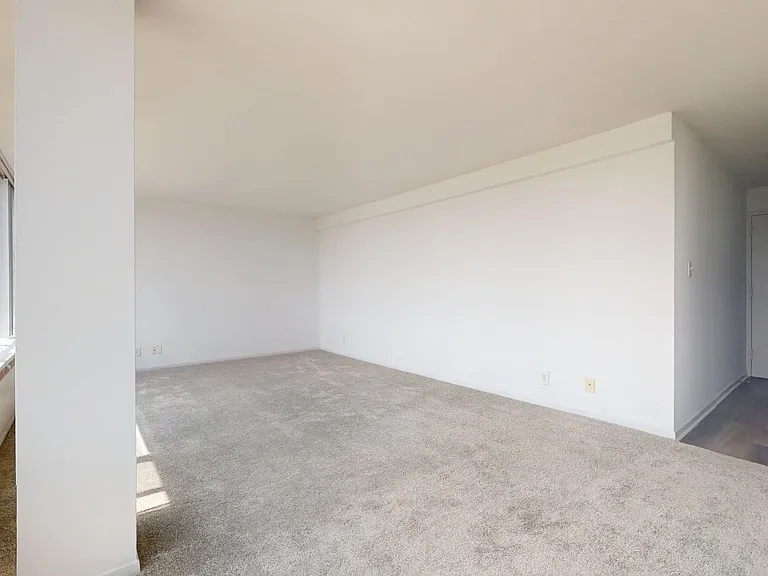 Dining/Living room