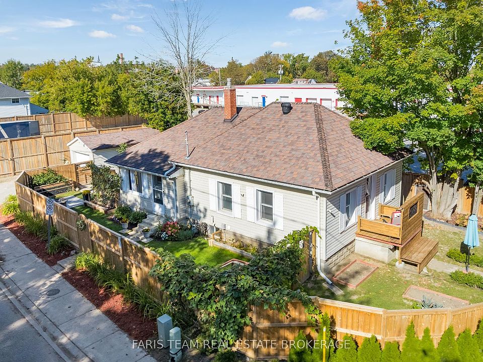 1st image of 120 Barrie Rd