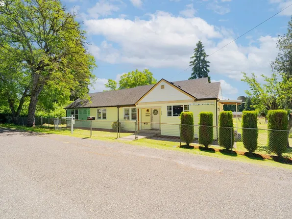 3266 G St, Washougal, WA 98671