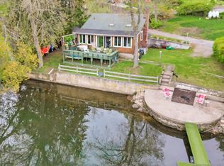 6 Underhill Rd, Sandy Hook, CT 06482