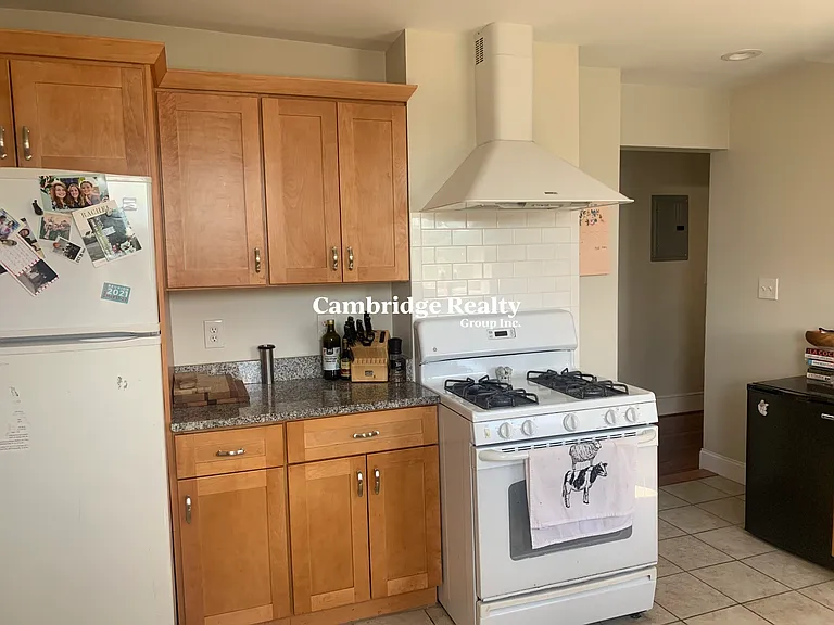 69 Newton St #3L — Photo 4
