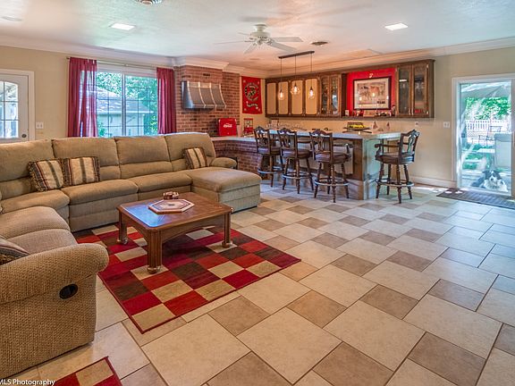 Huge recreation/bonus room