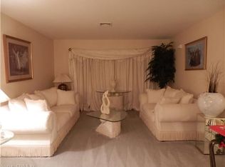 15 Asia Cir, Bridgeport, CT 06610